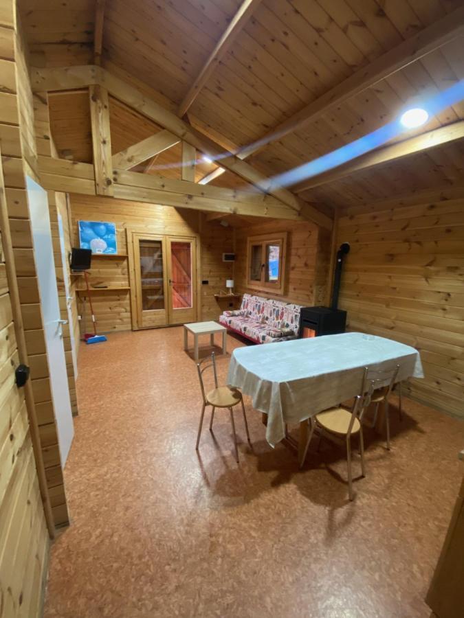 Bungalow & Camping Fuente De Regrustan Граус Екстериор снимка